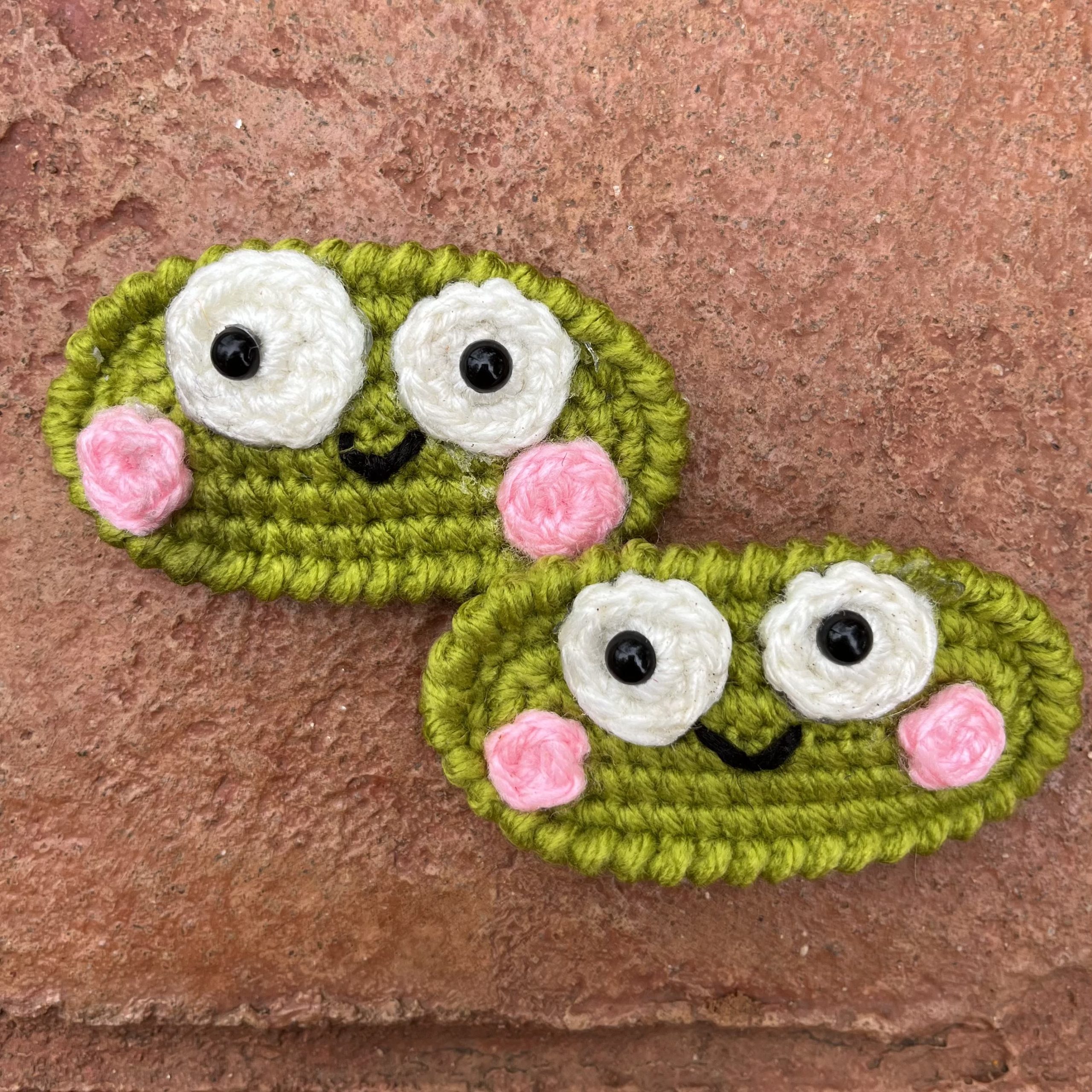 Crochet Cartoon Frog Hairclips